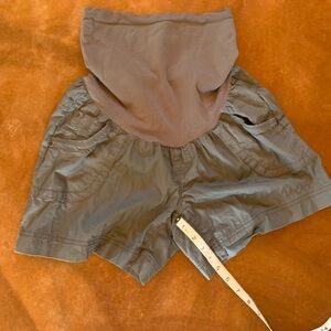 Motherhood Maternity GUC grey shorts